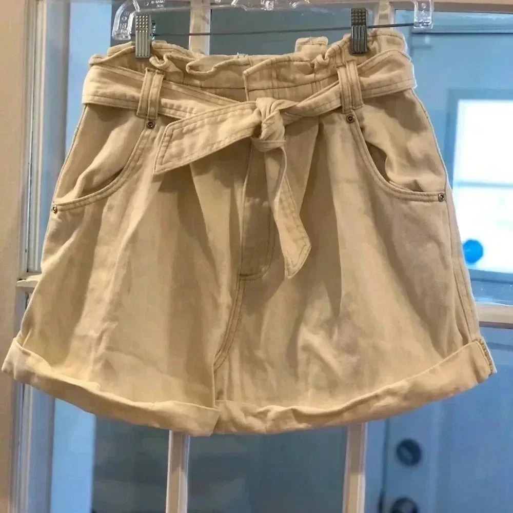 Free People We the Free high waisted shirts with belt. Size S